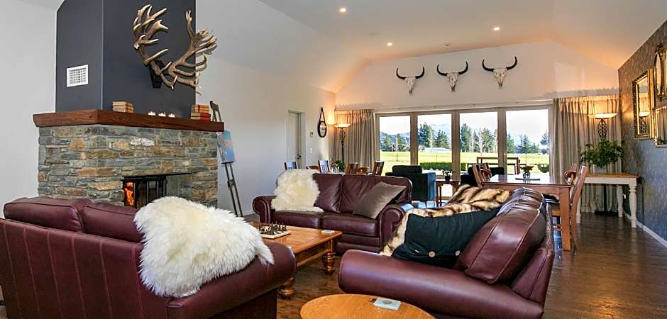 Maple Lodge Luxury Bed And Breakfast