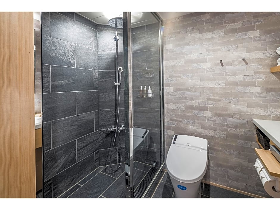 Kyoto Shinmachi Rokkaku Hotel Grandereverie