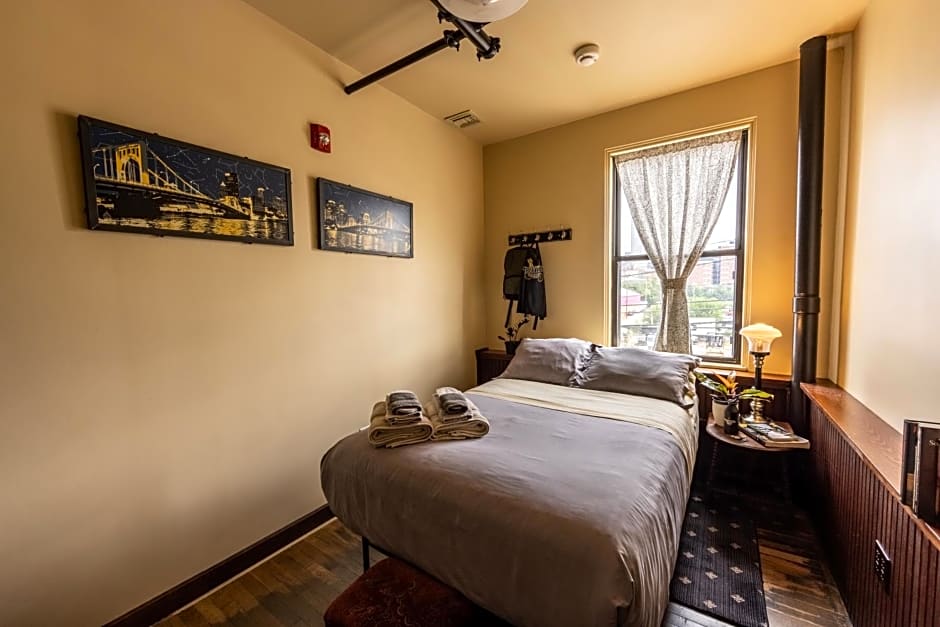 Traveler's Rest Hotel