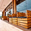 Plus 33 Hotel