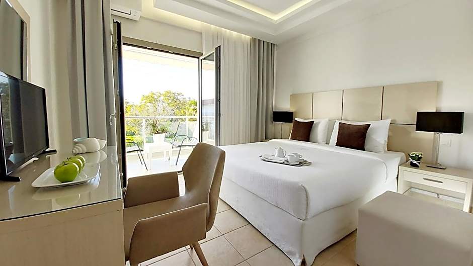 Akrogiali Exclusive Hotel (Adults Only)