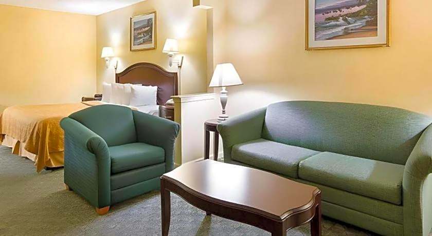 Quality Inn & Suites Franklin