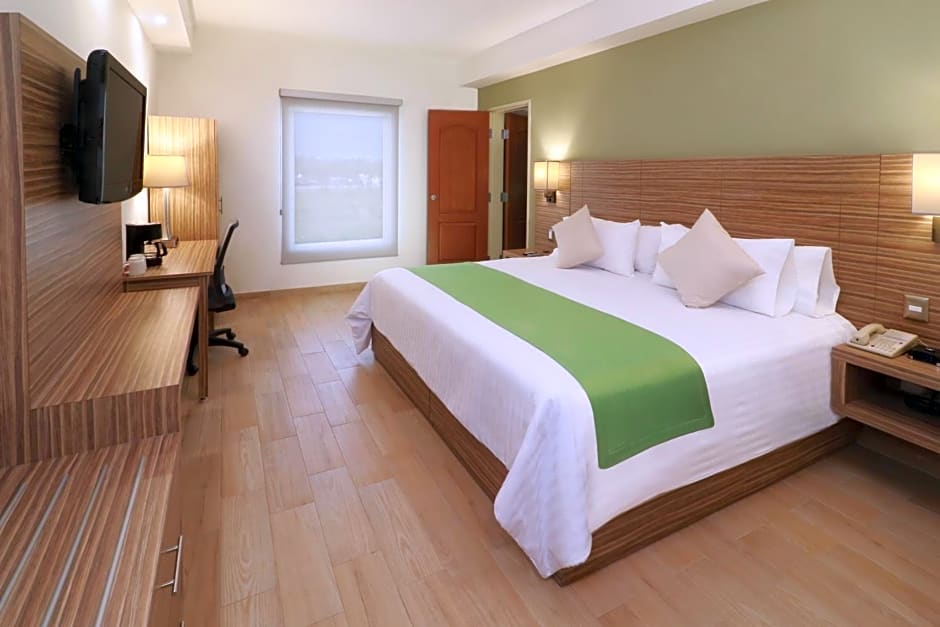 Wyndham Garden Monterrey Valle Real