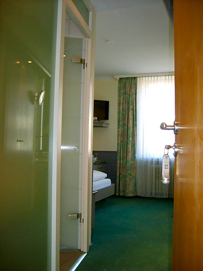 City Hotel by celina