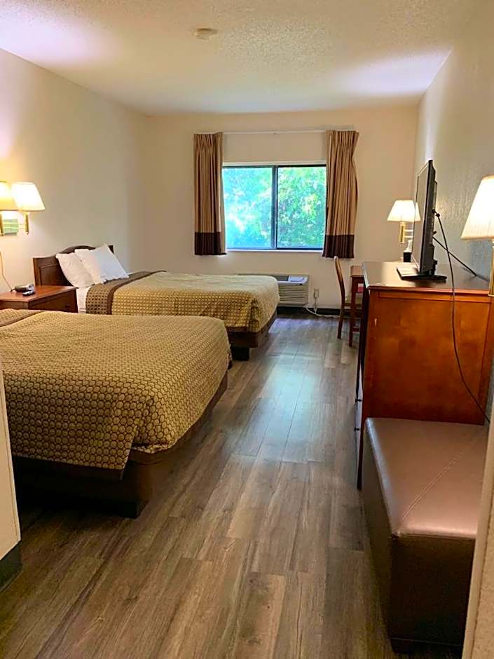 Days Inn by Wyndham Topeka
