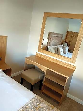 Studio with Sofa Bed