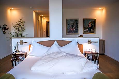 Suite with Garden View