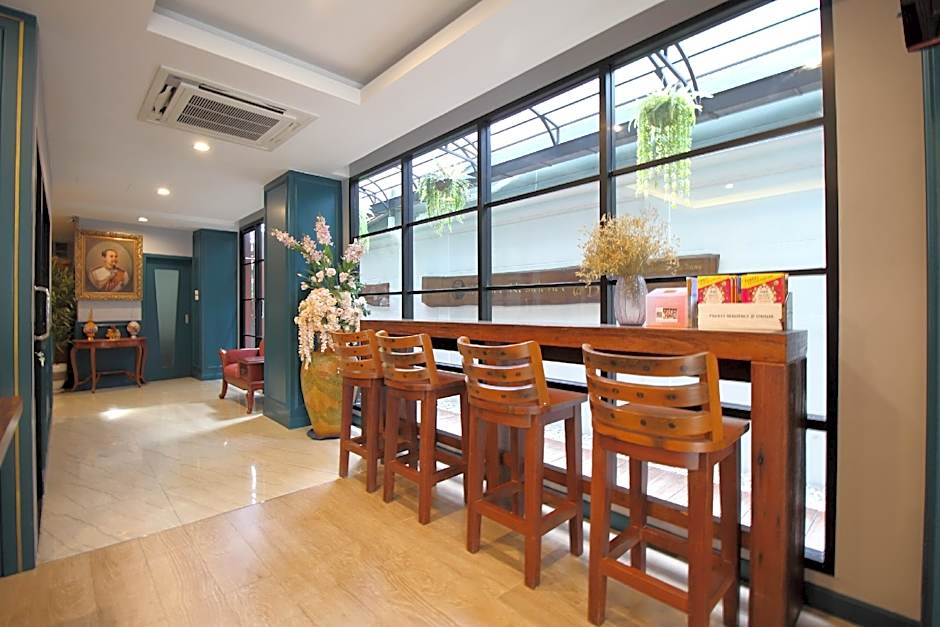 Pannee Residence @ Dinsor