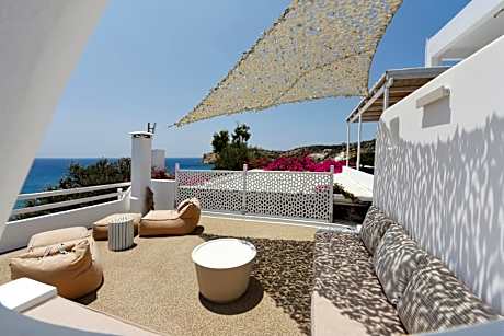 Studio Apartment with Sea View
