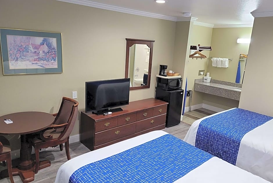 Travelodge by Wyndham Clearlake