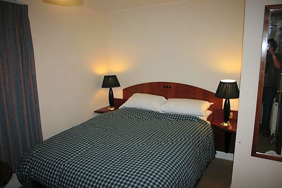 Photo 1 of 6 of Small Double Room