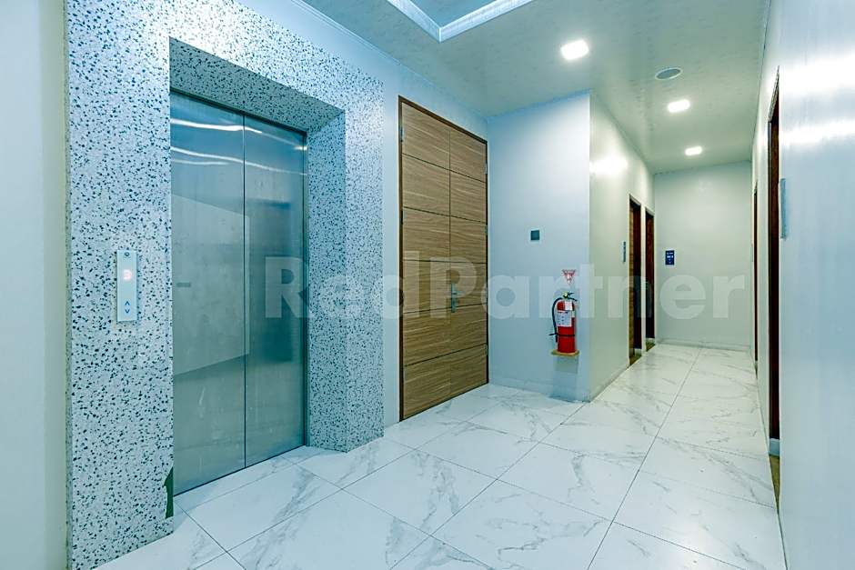 Travel Biz Hotel Medan Mitra RedDoorz