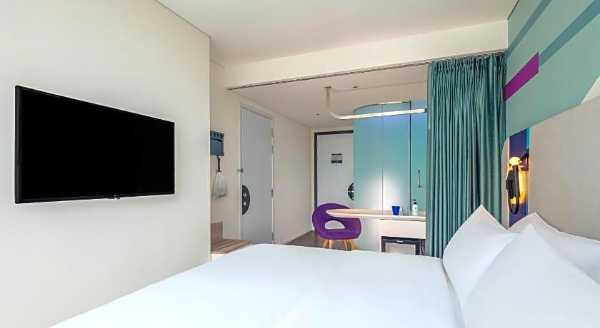 Tru by Hilton Hau Giang City Centre