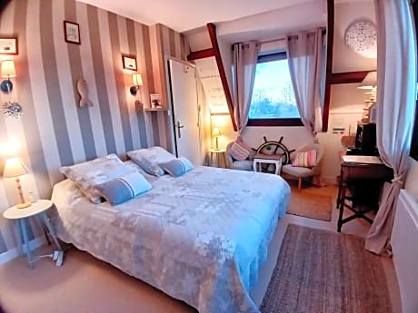Chambres d'Hôtes "Les Pins"
