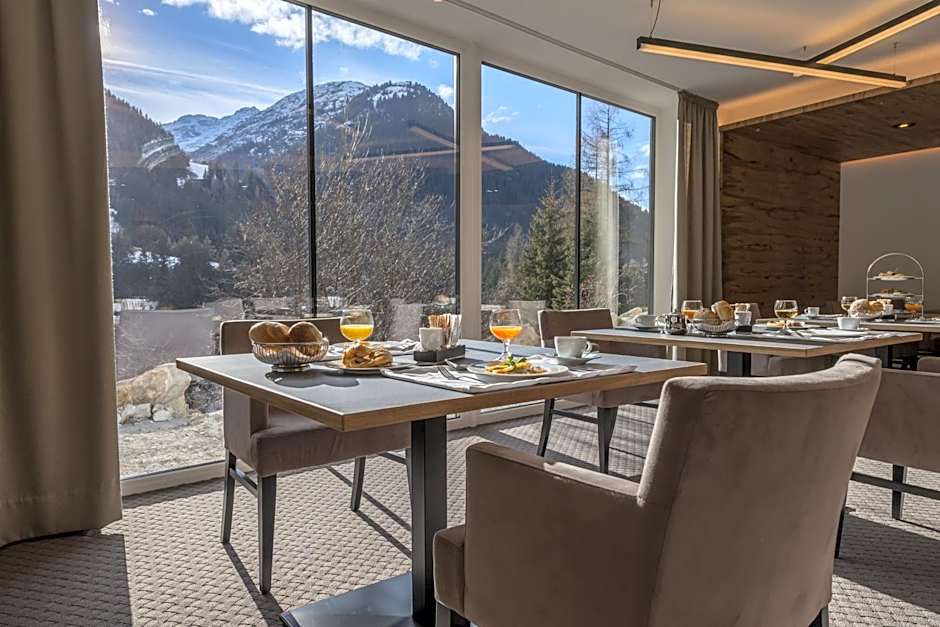 Heart Hotel Grischuna