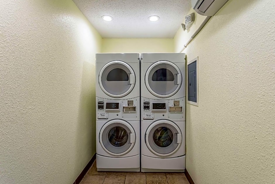 Econo Lodge Ithaca Airport