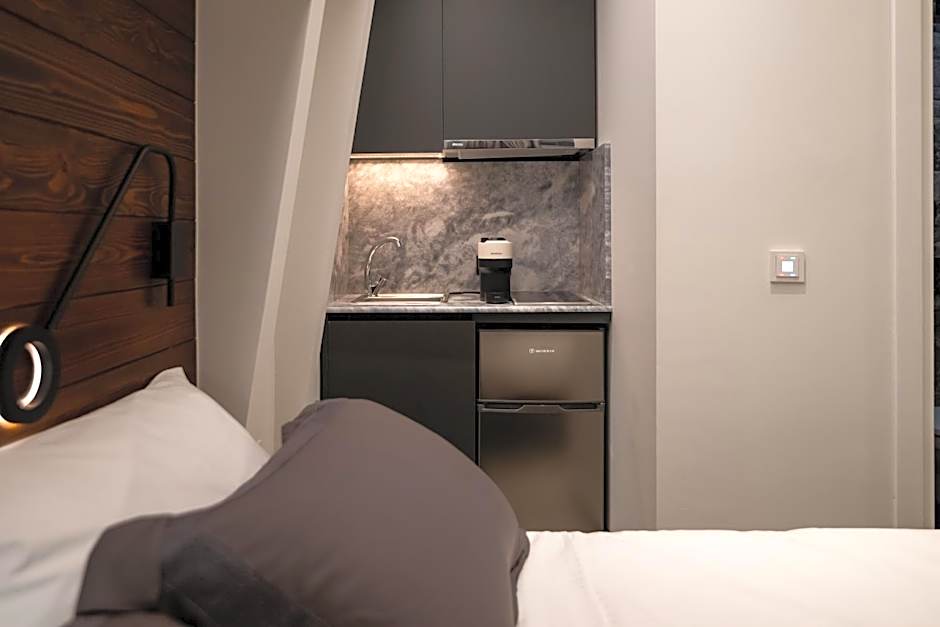 Sylvia Camping & Luxury Suites, Panel Hospitality Homes & Villas