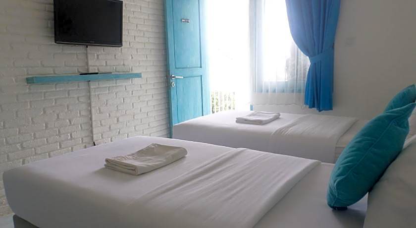 Paras Paros Marina Lodge