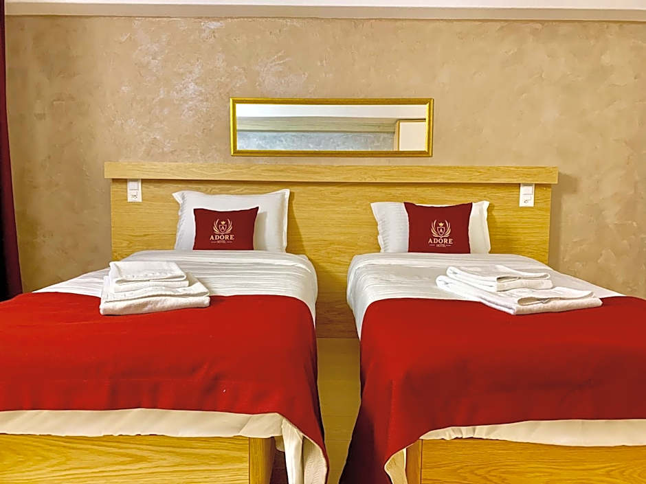Hotel Adore