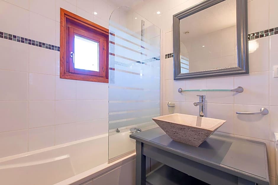 Les Aiguilles De Warens