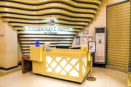 Dreamwave Hotel Lemery