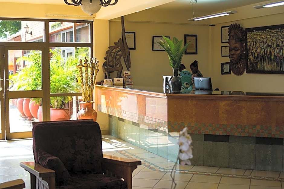 Coconut Grove Regency Hotel