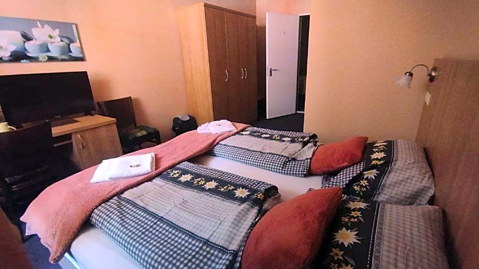 Jázmin panzió bőséges reggelivel közös konyhával a centrumban