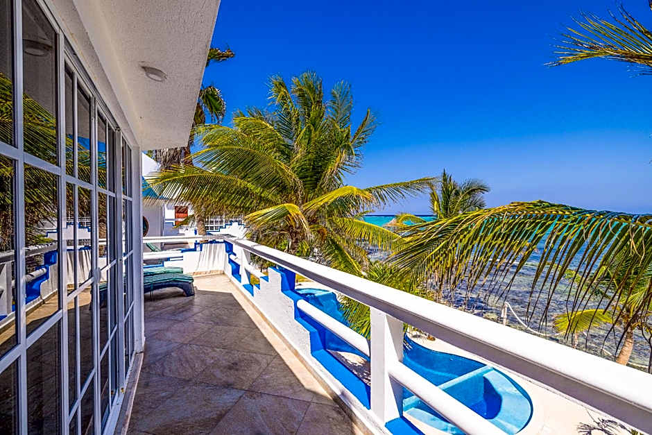 Casa Cenote Hotel