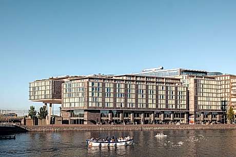 DoubleTree By Hilton Hotel Amsterdam Central Station