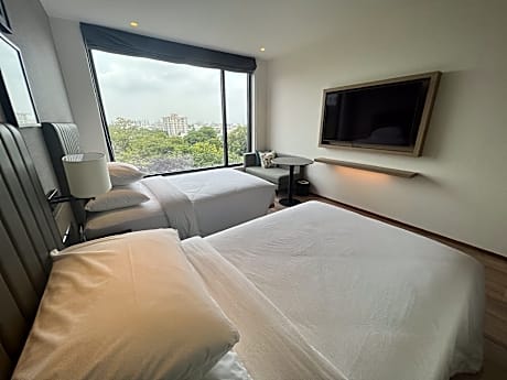 Superior Twin, Larger Guest Room, 2 Twin, Away From Elevator, Facilities Access, High Floor
