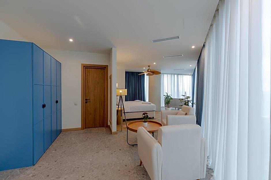 MiraMar Luxury Residences