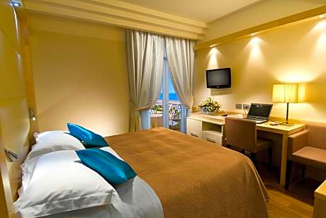 Superior Double or Twin Room with Sea View
