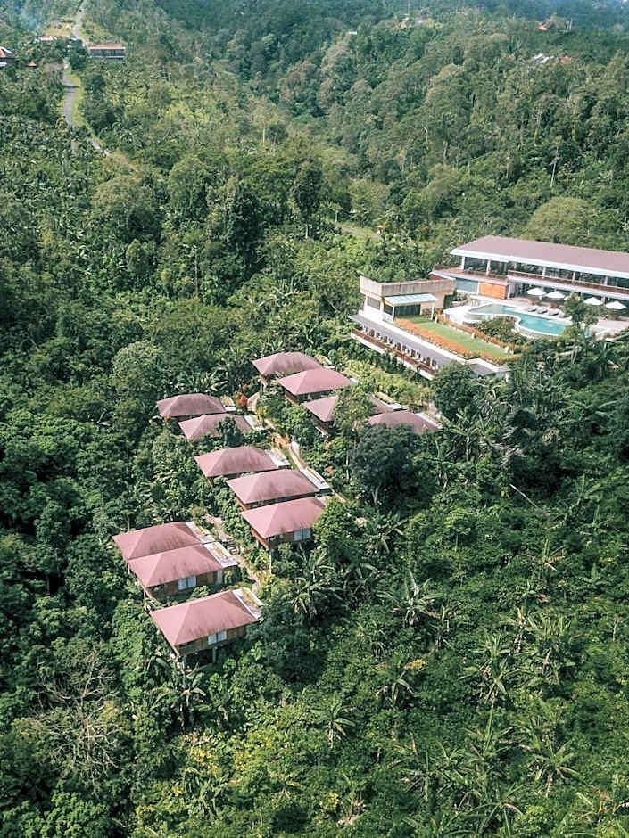 Giriwood Hotel & Villa