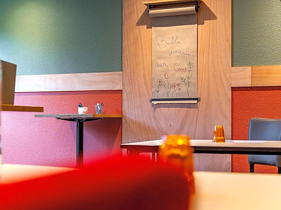 greet Hotel Massieux Lyon Nord