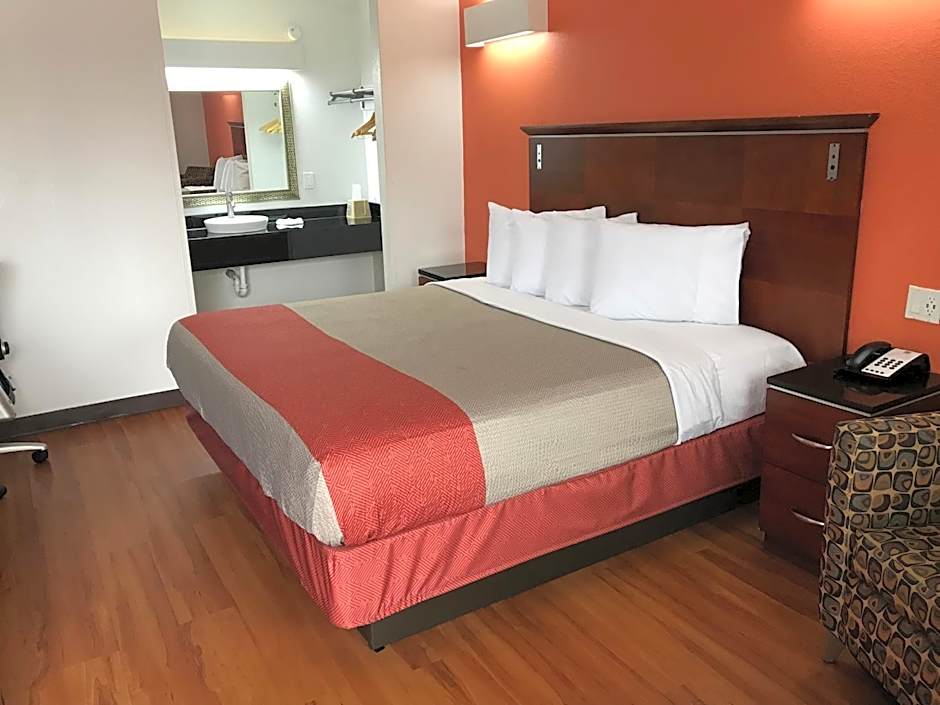 Motel 6-Alma, AR l-40