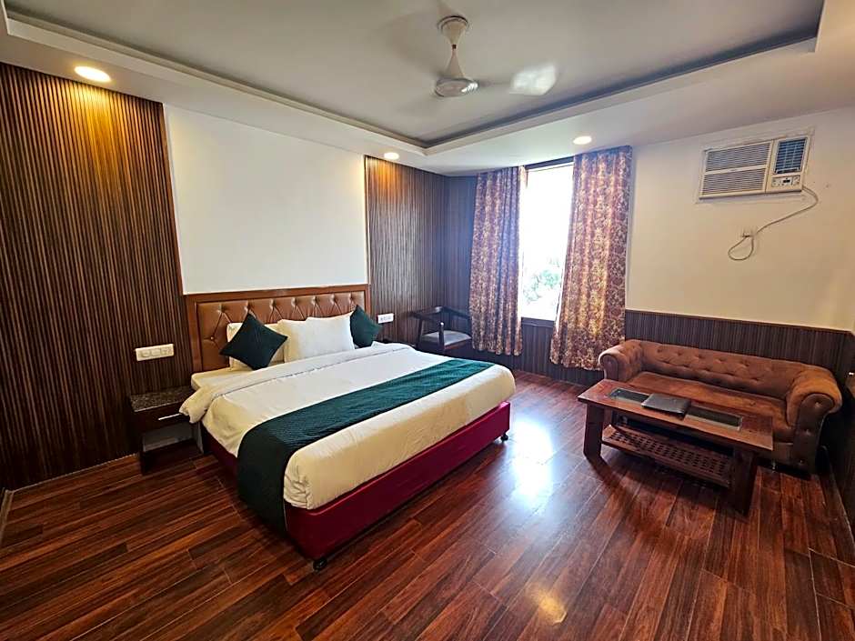 Hotel Mayur by RoomsInc