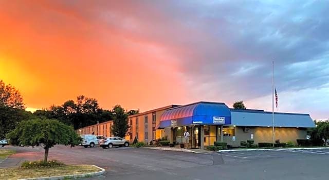 Travelodge Inn & Suites by Wyndham Albany