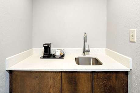 King Suite with Sofa Bed - Non-Smoking