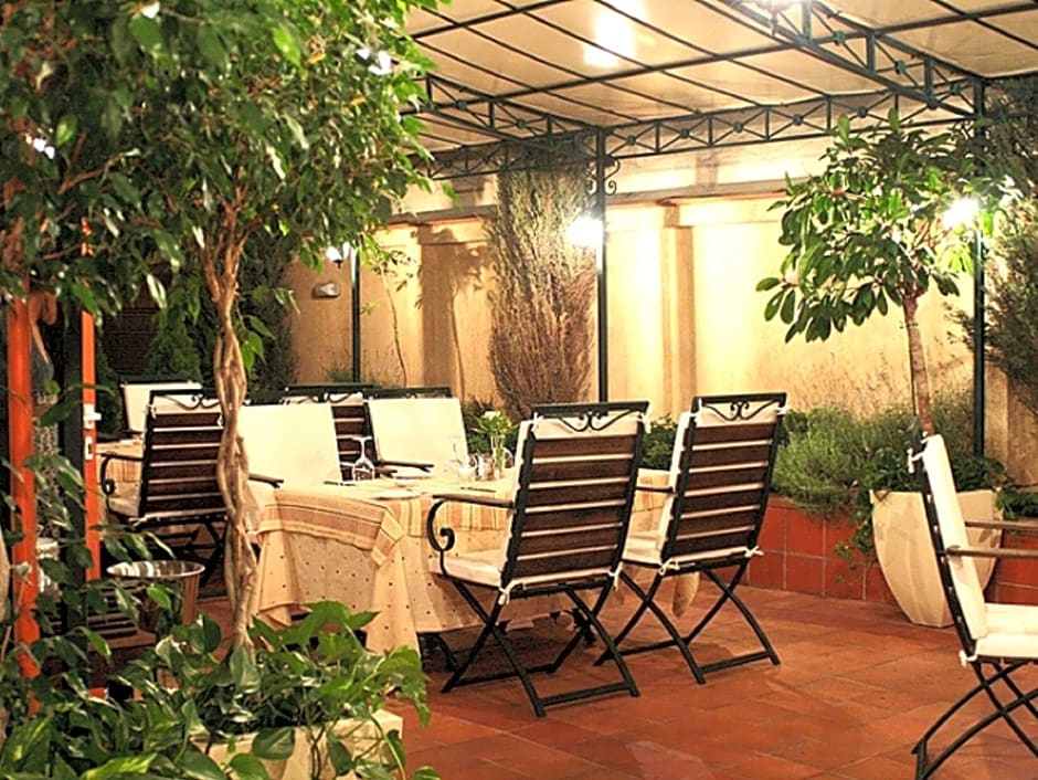 Arena Di Serdica Hotel