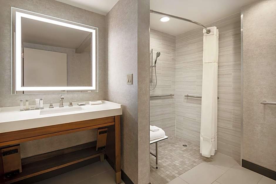 Fullerton Marriott At California State University