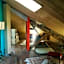 La Maison Rouge - Backpacker Hostel