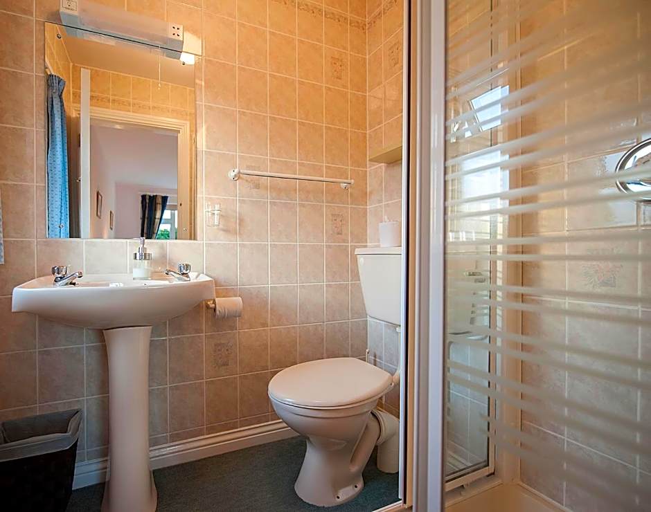 The Waterfront House Country Home