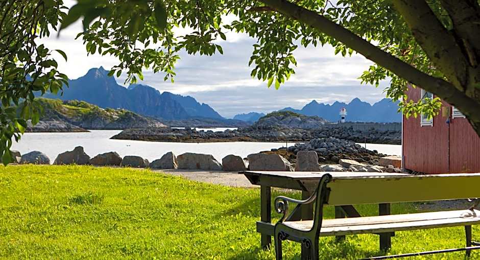 Astra Village - Waterfront Rorbu Cabins in Lofoten