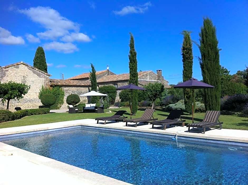 Mas de la Rivoire B&B