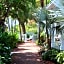 Lighthouse Hotel - Key West Historic Inns
