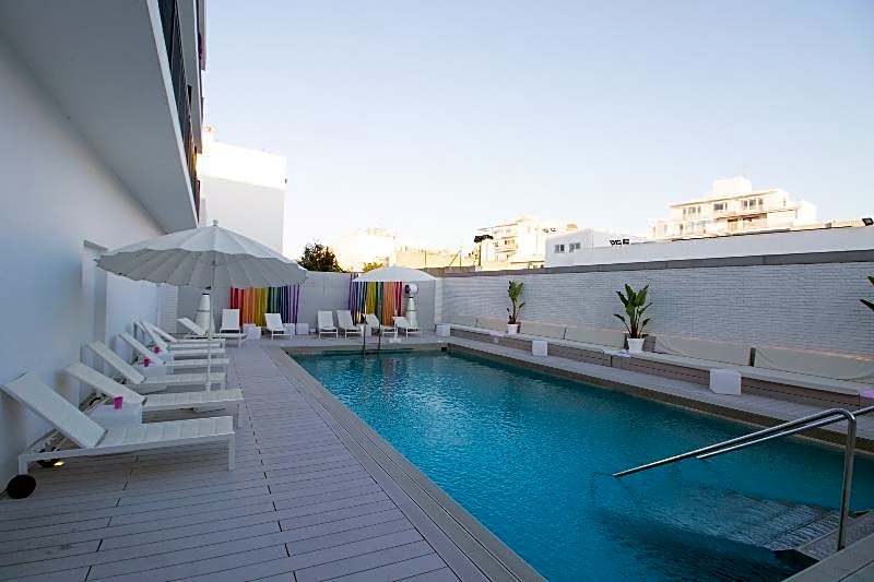 The Purple Hotel - Adults Only