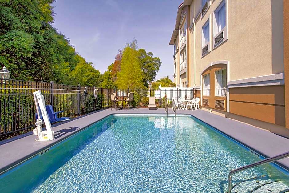 La Quinta Inn & Suites by Wyndham Tampa South