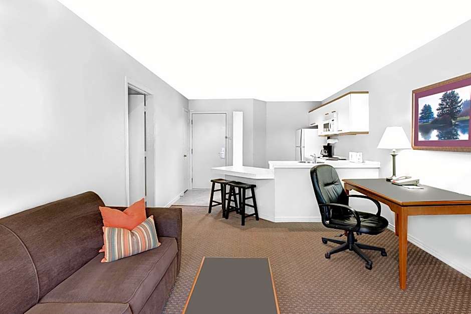 Value Suites Extended Stay - Arlington