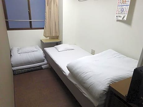 Twin Room with Tatami Area and Shared Bathroom