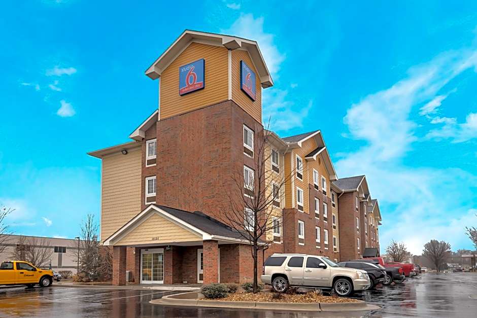 Studio 6 Lenexa - Overland Park